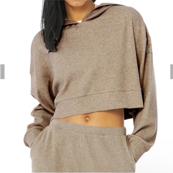 ALO Yoga Muse Ribbed Crop Top Hoodie Women’s Size Medium In Beige - Picture 3 of 9